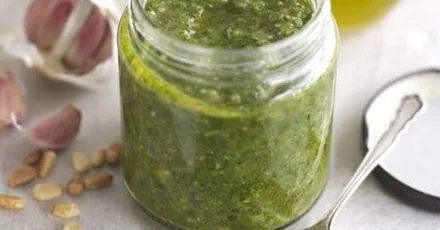 Classic pesto