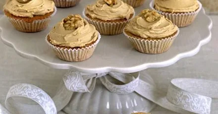 Капкейки з кавовим кремом та волоськими горіхами