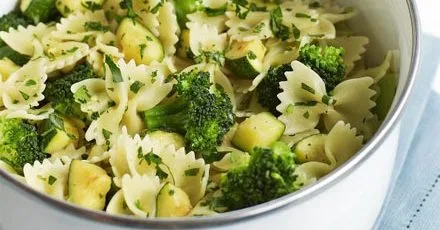 Courgette, broccoli & gremolata pasta