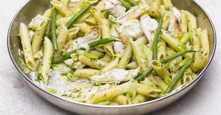 Chicken & pesto pasta