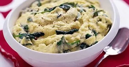 Creamy polenta with spinach