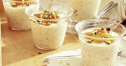 Creamy rice with double apricots