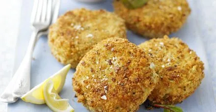 Crisp crumb fish cakes