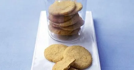 Crisp orange shortbread