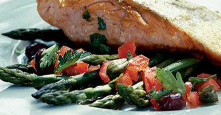 Crisp-skin fish with asparagus