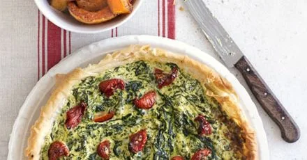 Crisp spinach tart with squash wedges