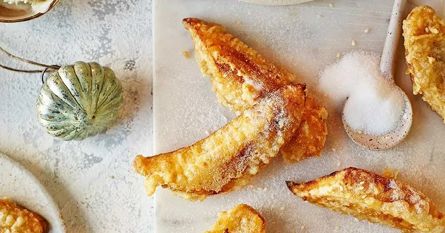 Хрусткі бананові оладки (pisang goreng wijen)