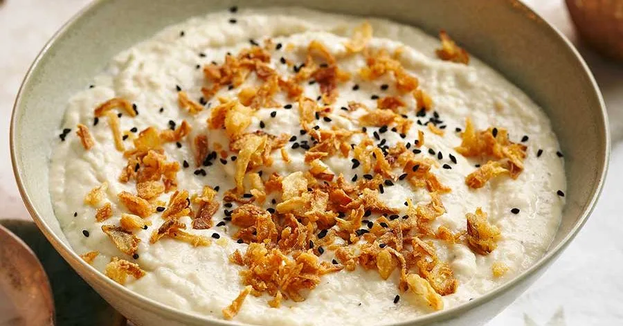 Crispy onion and bread sauce