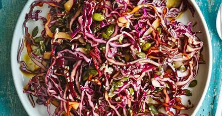 Red cabbage salad
