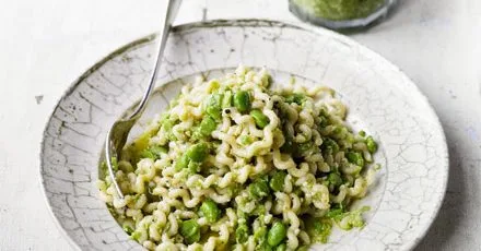 Crushed broad bean pesto