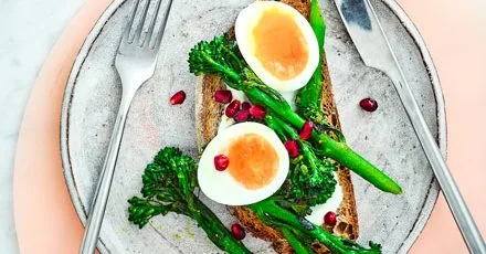 Chicken with broccoli and boiled eggs on toast