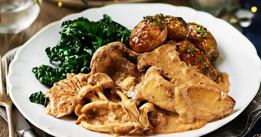 Delicate mushroom stroganoff