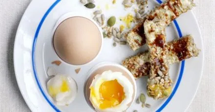 Dippy eggs with Marmite soldiers