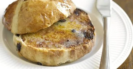 Easy hot cross buns