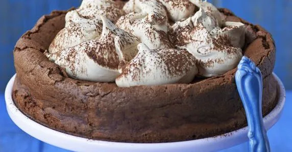 Espresso, chocolate & chilli cake with coffee cream