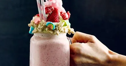 Eton Mess Freakshake