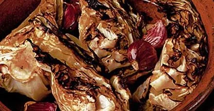 Flavoured boiled cabbage