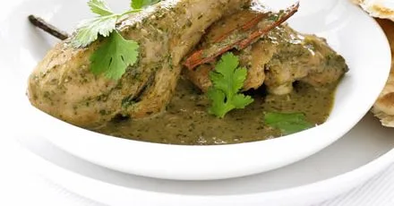 Fragrant chicken, coriander & coconut curry