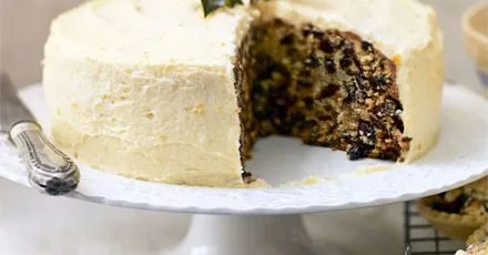 Fruitcake with apricot butter icing