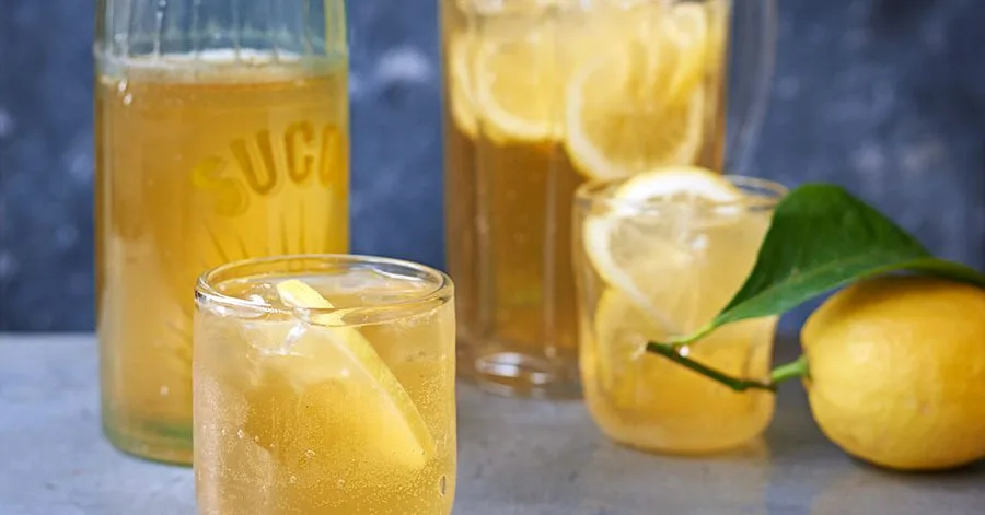 Funky fermented ginger lemonade
