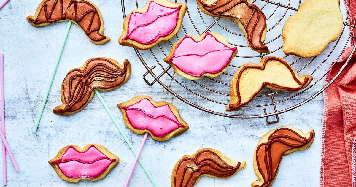 Funny face cookies