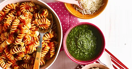 Fussy eaters top-your-own sweet tomato pasta