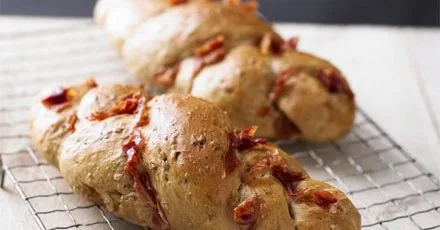 Garlic & prosciutto plait