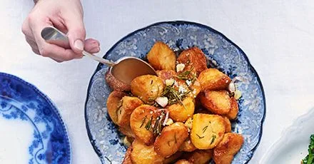 Часникова запечена картопля