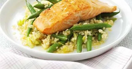 Glazed salmon with green bean & bulgur salad