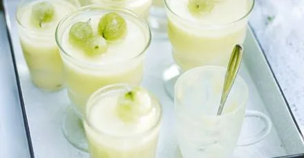 Gooseberry cream & elderflower jelly pots