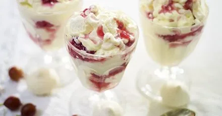 Gooseberry & elderflower mess