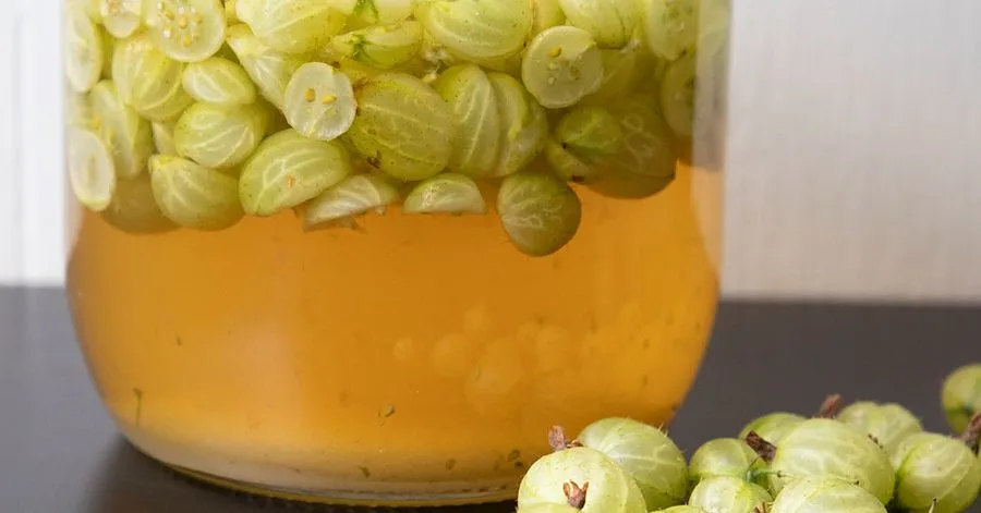 Gooseberry gin