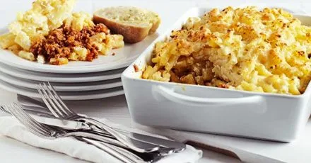 Greek lamb & macaroni bake