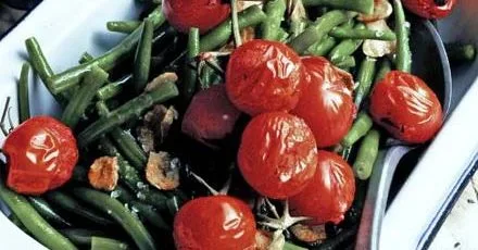 Green beans with griddled tomatoes