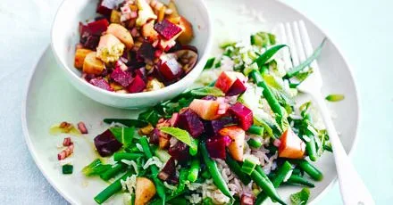 Green rice with beetroot & apple salsa