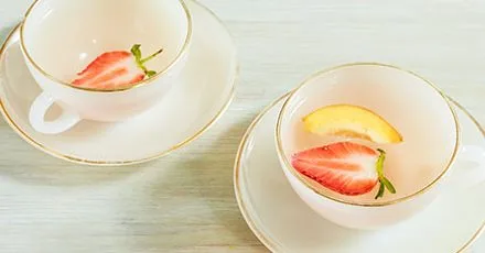 Green tea with strawberry & peach