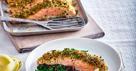 Gremolata-crusted salmon with lentils & spinach