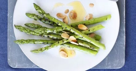 Griddled asparagus with flaked almonds & butter