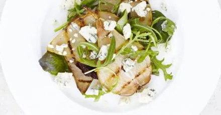 Griddled pear & blue cheese salad