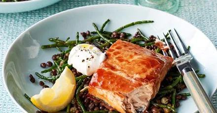 Grilled sea trout, prosciutto, samphire & lentils