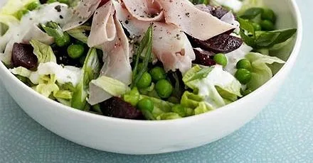 Ham & beetroot salad bowl