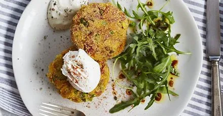Ham, pea & polenta cakes