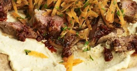 Harissa lamb & hummus flatbreads