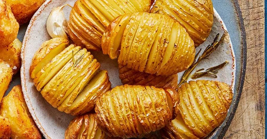 Hasselback roast potatoes