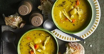 Herby chicken & butter bean soup