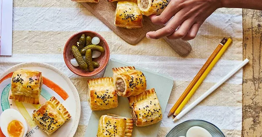 Honey & mustard sausage roll spread