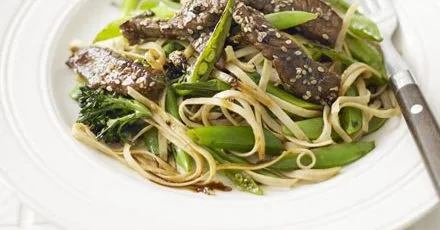Honey & sesame beef noodles