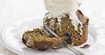Hot little Christmas cakes