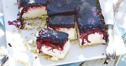 Морозивий чизкейк з чорницею та лаймом