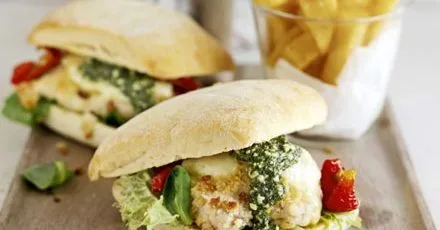 Italian-style chicken burger & chips